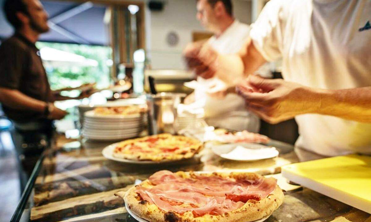 Nur ein paar Pizzaräder dahinter reiht sich das "Francobollo Restaurant &amp; Pizza" aus St. Jakob ein.