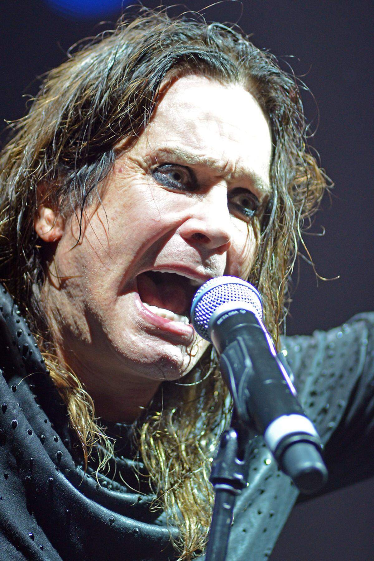 Den diesjährigen Konzertreigen beim Nova Rock beschließen Black Sabbath mit Ozzy Osbourne. Die Setlist umfasst Lieder des guten, letztjährigen Albums ("13") und alten Hadern ("Iron Man", "Paranoid", "War Pigs").
