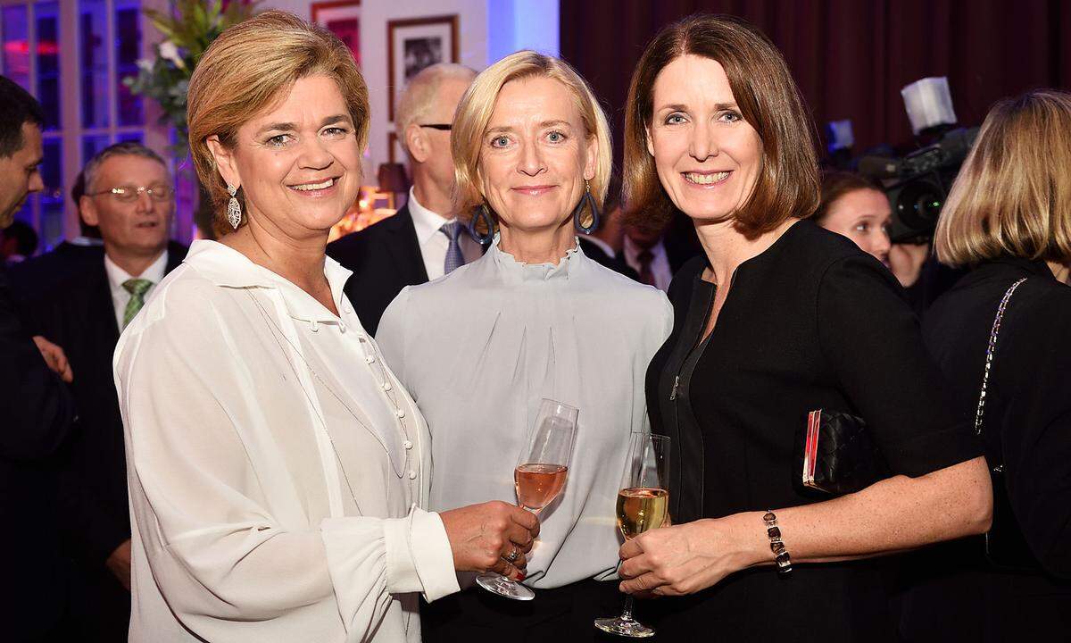 Bettina Glatz-Kremsner (Lotterien), Johanna Rachinger (Nationalbibliothek), Henrietta Egerth (FFG), v. l.