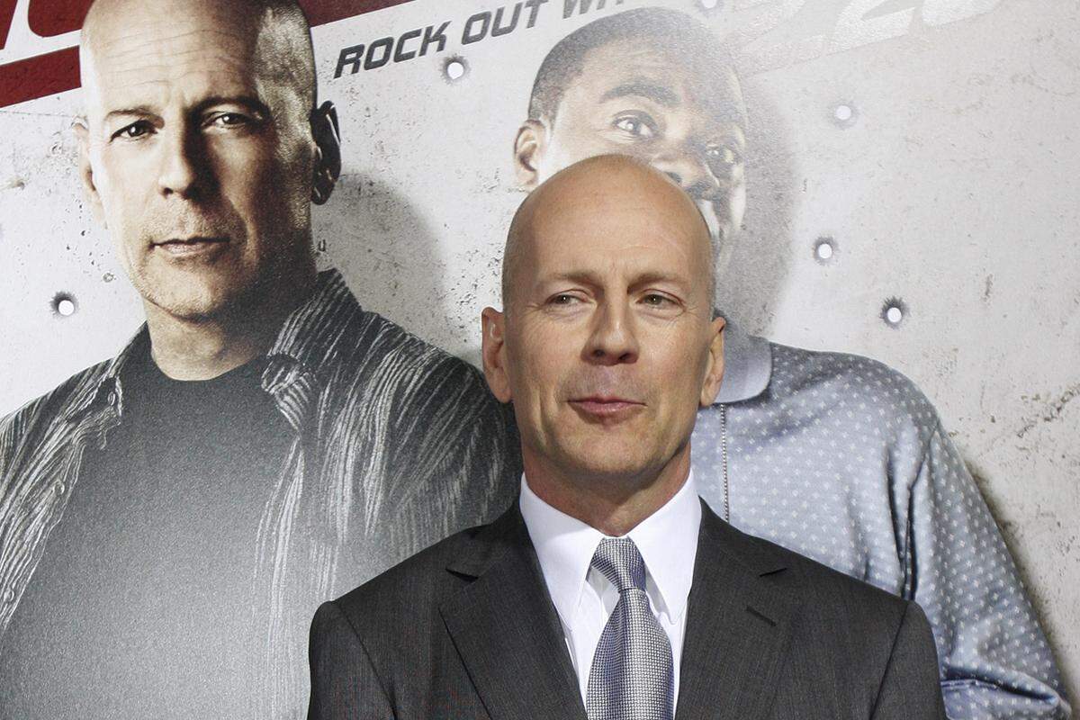 Actionstar Bruce Willis hat eben Baby Nummer vier bekommen, das knapp zwanzig Jahre jünger als die Halbgeschwister Rumer, Scout und Tallulah ist.