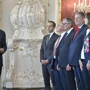 Bundespräsident Alexander Van der Bellen lehnt das Angebot der Demissionierung der Regierung ab