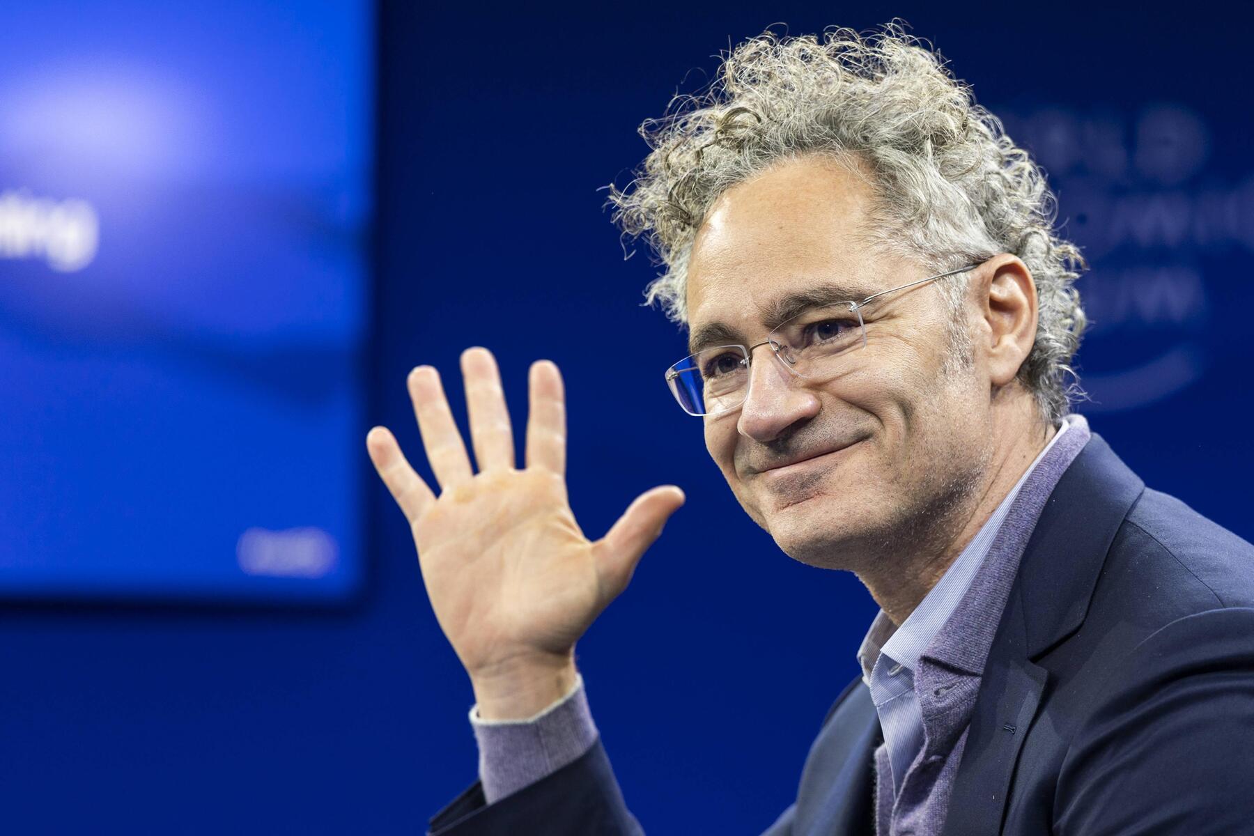 Palantir Stock 'Explodes' as Software Slump Ends