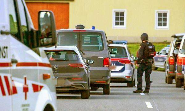 Eine Bluttat mit einem Toten hat sich am Donnerstagabend in Pielach, einer Katastralgemeinde von Melk, ereignet. Das Landeskriminalamt Niederösterreich hat die Ermittlungen aufgenommen. 
