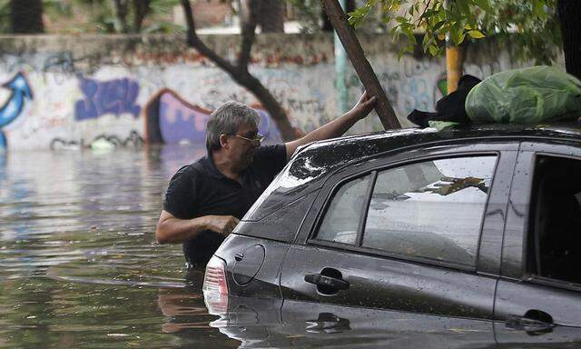 Dutzende Tote durch Überschwemmungen in Argentinien