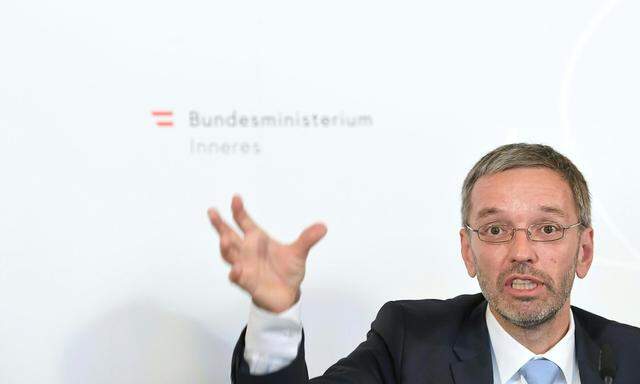 Innenminister Herbert Kickl forciert eine Erweiterung der Befugnisse für das BVT. 