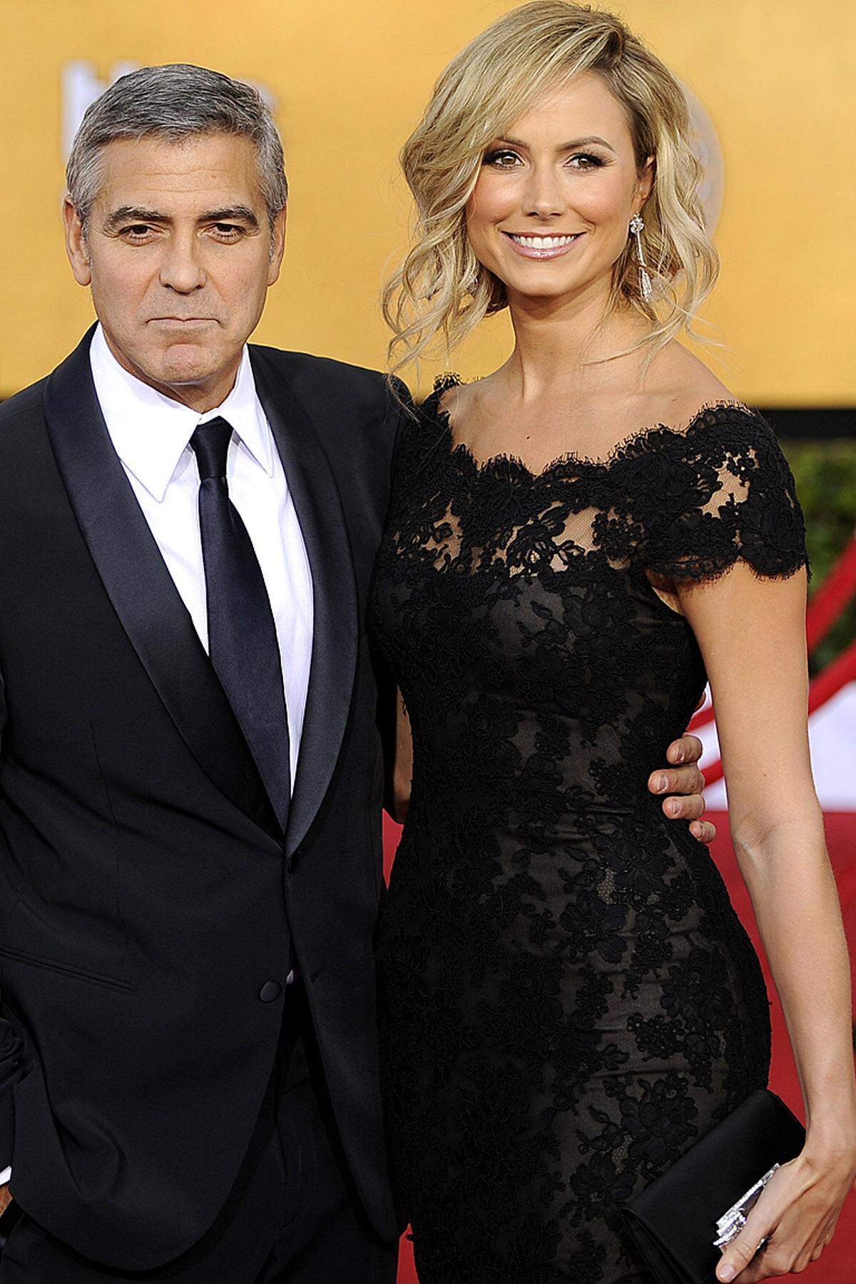 Diese Trennung ist durch. Gerüchte über eine Trennung von George Clooney und Stacy Keibler tauchten bereits im September 2012 in der "Sun" auf. Damals ließ der Hollywood-Schauspieler über seinen Pressesprecher ausrichten, dass diese Story eine Lüge sei.