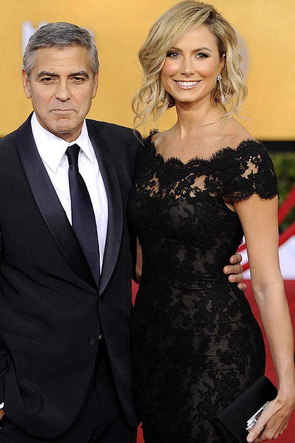 Diese Trennung ist durch. Gerüchte über eine Trennung von George Clooney und Stacy Keibler tauchten bereits im September 2012 in der "Sun" auf. Damals ließ der Hollywood-Schauspieler über seinen Pressesprecher ausrichten, dass diese Story eine Lüge sei.