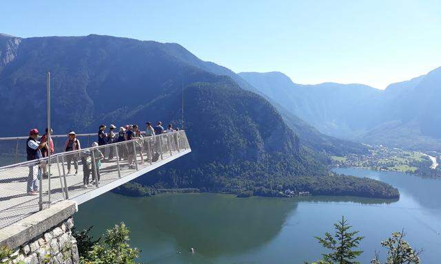 Bevor es in das Bergwerk geht, kann vom Rudolfsturm aus der Ausblick genossen werden.