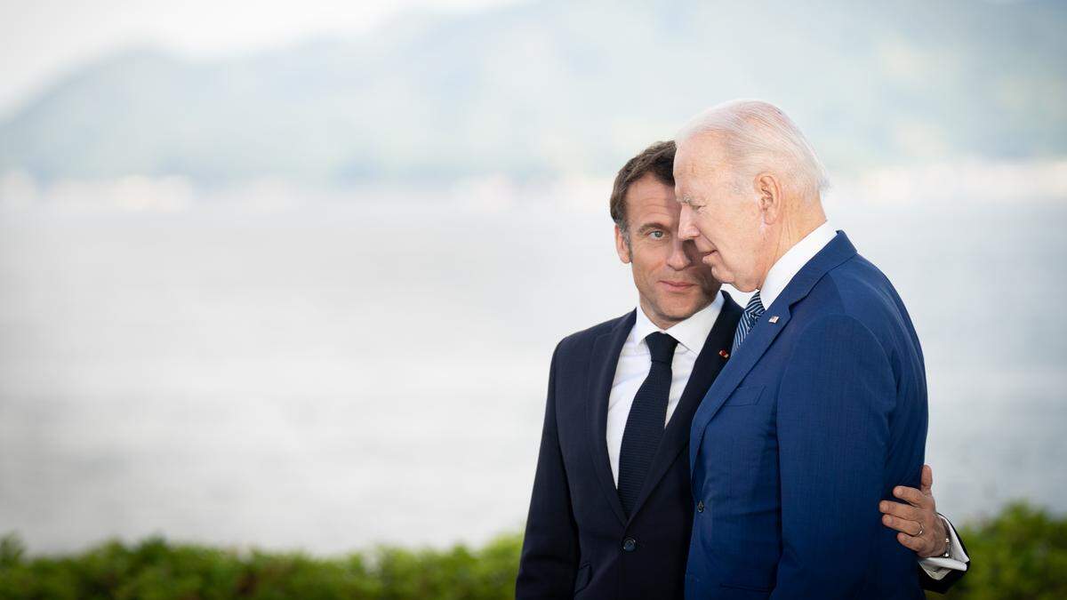 Zwei, die sich offenbar für unersetzlich halten und deshalb selbstherrlich Fehler machen: US-Präsident Joe Biden und Frankreichs Staatsoberhaupt Emmanuel Macron. 