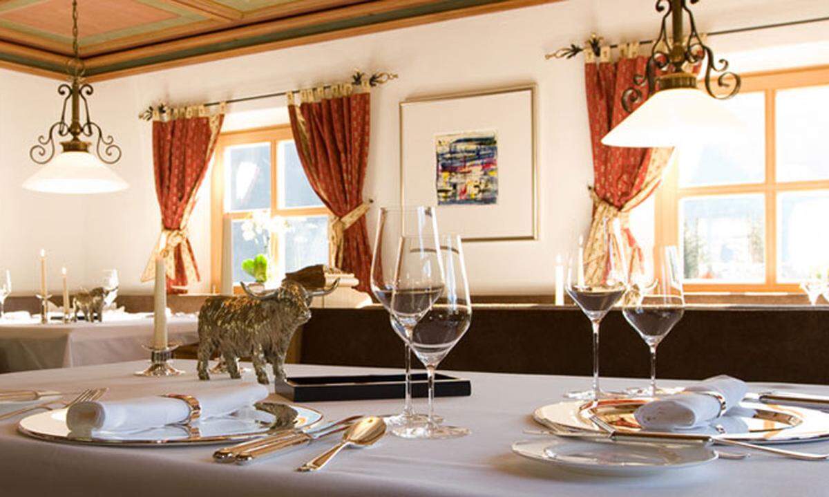 Das in Oberlech gelegene Burg Vital Hotel verfügt seinerseits über das erstklassige Restaurant Griggeler Stuba. Küchenchef Thorsten Probost setzt wie schon Seniorchefin Helga Lucian auf eine ausgefallene Kräuterküche.