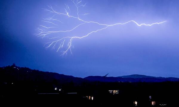 Blitze über Linz.