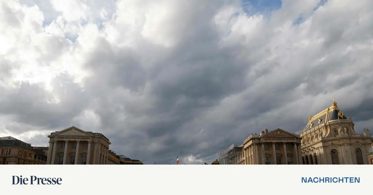 Palace of Versailles Bomb Scare Latest Updates, Evacuation, and