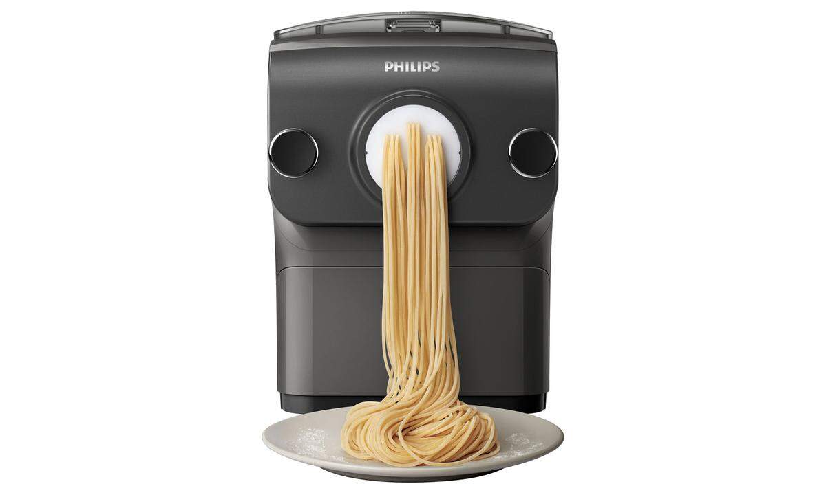 Selbst gemacht. Der Pastamaker der Philips Avance Collection mit integrierter Waage macht Spaghetti, Penne, Fettuccine, Tagliatelle, Lasagne und mehr. Preis: 255 Euro.