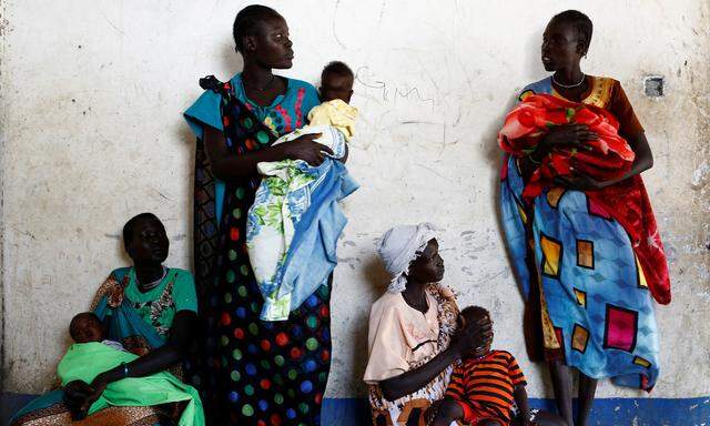 Frauen im Sudan, wo die Geburtenrate bei 4,29 liegt. Das klingt zwar ziemlich hoch, ist aber weniger als der Durchschnitt in Subsahara-Afrika (4,85).