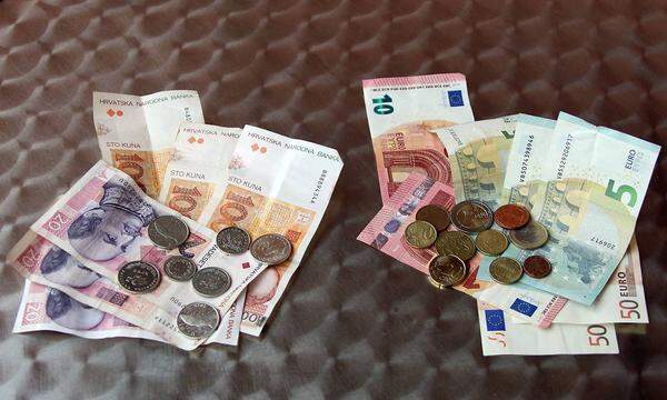 Krk Themenbild Geld Money Zum 1 Juli 2013 gehoert Kroatien Croatia zur Europaeischen Union EU