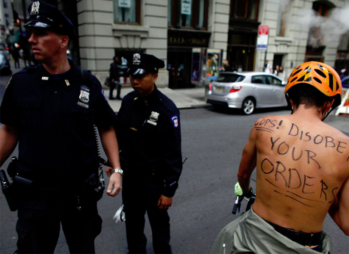 Sie trugen ihren Unmut auf mehr ....