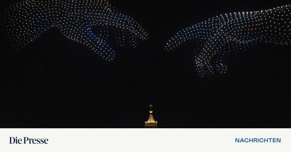 Heutige-Drohnenshow-ber-Sch-nbrunn-eine-der-gr-ten-Europas-premium-