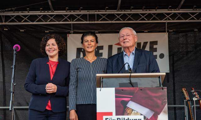 Von der Partei entfremdet: Amira Mohamed Ali (links), Sahra Wagenknecht (Mitte) und ihr Mann, Oskar Lafontaine (rechts).