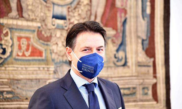 foto IPP/universit di Firenze Firenze 26/02/2021 nella foto : Lectio magistralis dell ex premier Giuseppe Conte all uni