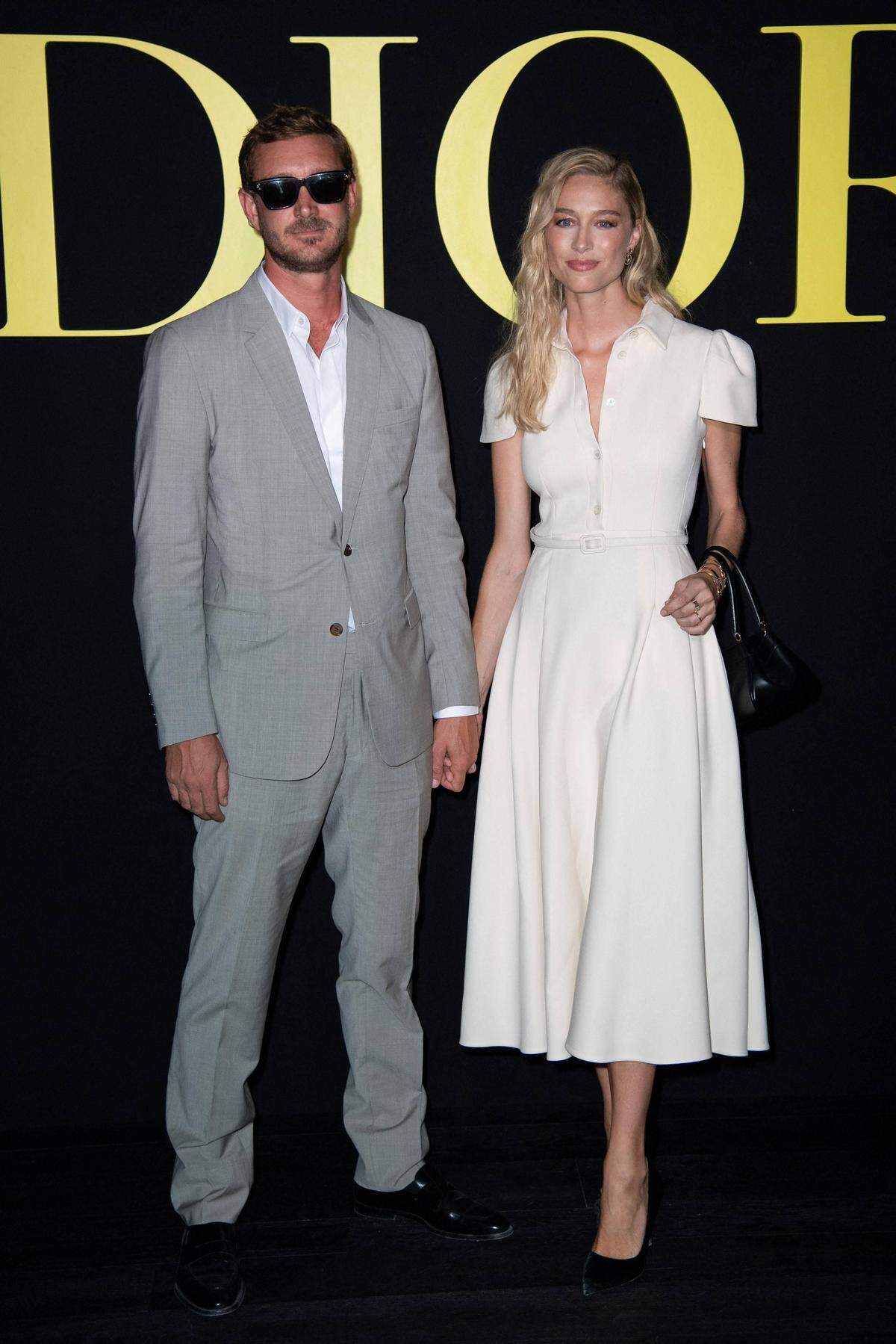 Für die Show von Dior in Paris interessierten sich auch die Royals aus Monaco: Pierre Casiraghi erschien mit Ehefrau Beatrice Borromeo.