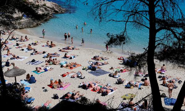 Mit friedlichen Badegästen hat man in Mallorca weniger Probleme. In Playa de Palma sei die Situation mit alkoholisierten deutschen Urlaubern „alarmierend“.