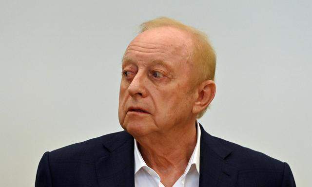 Alfons Schuhbeck am vierten Prozesstag im Strafverfahren gegen ihn. 