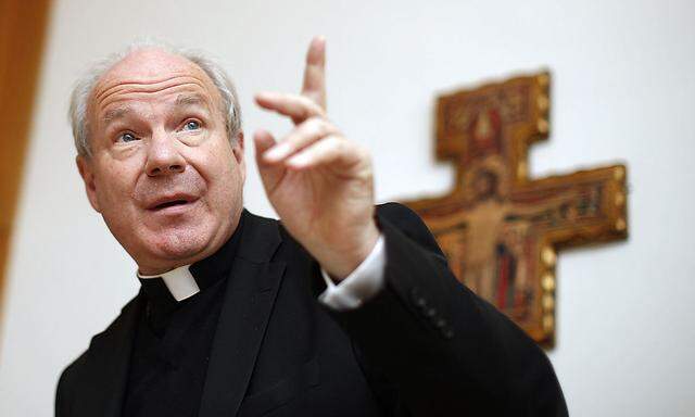 Der Kardinal verteidigt die Linie der Kirche in Sachen Asyl.