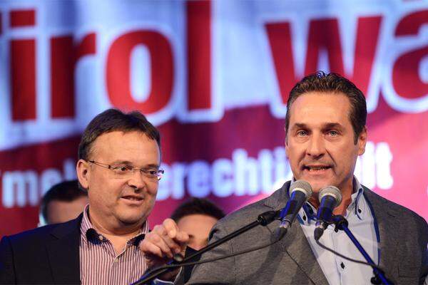 FPÖ-Chef Heinz-Christian Strache nannte das Ergebnis "nicht erfreulich". Als Gründe für die Verluste sieht er die niedrige Wahlbeteiligung und die "Persönlichkeitswahl" für Landeshauptmann Platter.