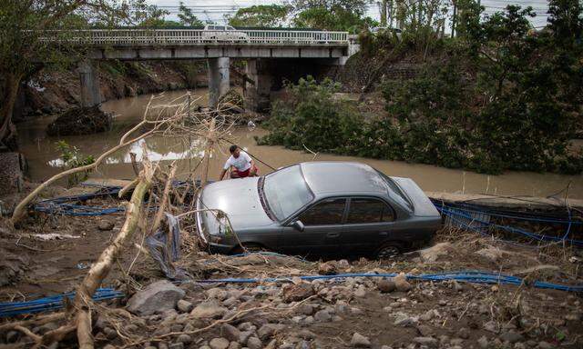 Hinterließ Spuren der Verwüstung: Der bisher schwerste Sturm des Jahres, Taifun "Goni", traf auf den Philippinen auf Land.