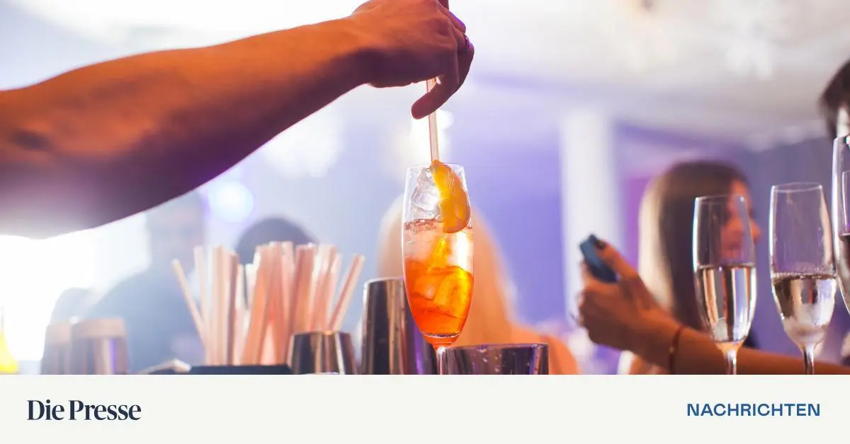 Aperol-Spritz-statt-Bier-Die-H-lfte-der-US-Amerikaner-hat-noch-nie-davon-geh-rt-premium-