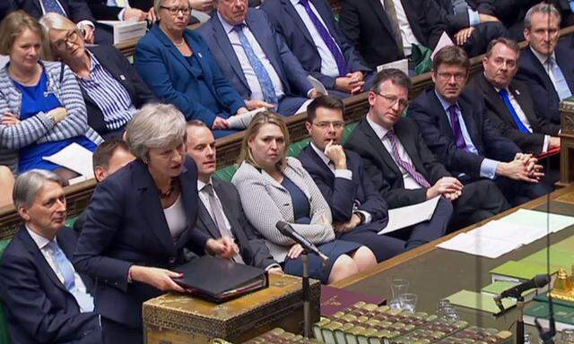Premierministerin Theresa May verteidigte den Austrittsdeal am Mittwoch erstmals im Unterhaus. Die Abstimmung        darüber dürfte Mitte Dezember stattfinden.