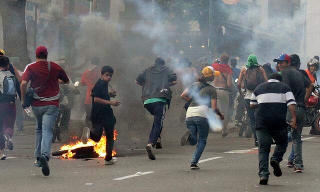 Proteste nach Wahlen VenezuelaWahl