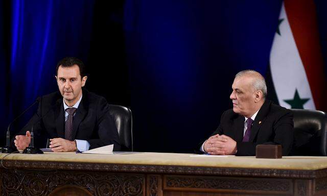 Syria´s President Bashar al-Assad speaks during a meeting with members of the Central Bar Association in Damascus