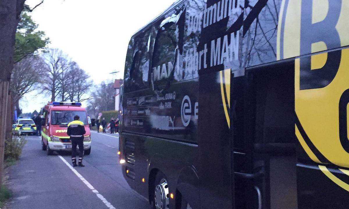 Die Explosionen ereigneten sich kurz nach der Abfahrt des BVB-Teams vom Hotel zum Stadion. Das Viertelfinal-Hinspiel gegen AS Monaco musste abgesagt werden.