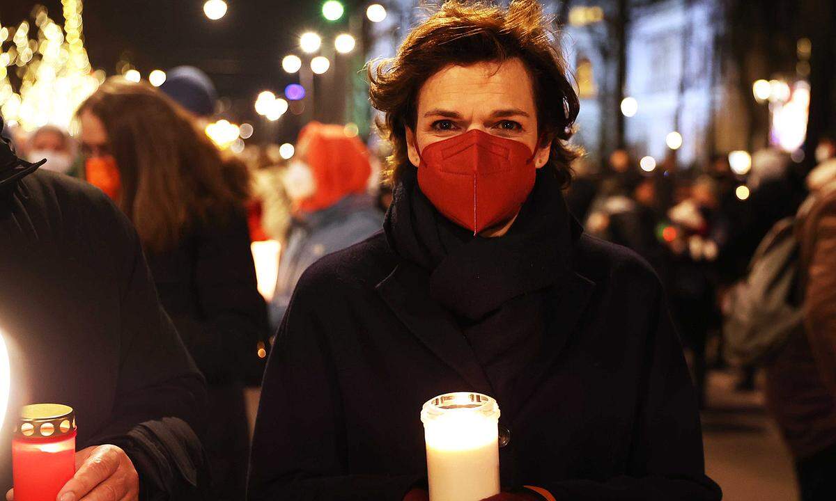 Unterstützungszusagen für das Lichtermeer kam von zahlreichen Organisationen, unter anderem von Gewerkschaft, Volkshilfe, Ärztekammer und Religionsgemeinschaften. Im Bild: SPÖ-Parteiobfrau Pamela Rendi-Wagner.