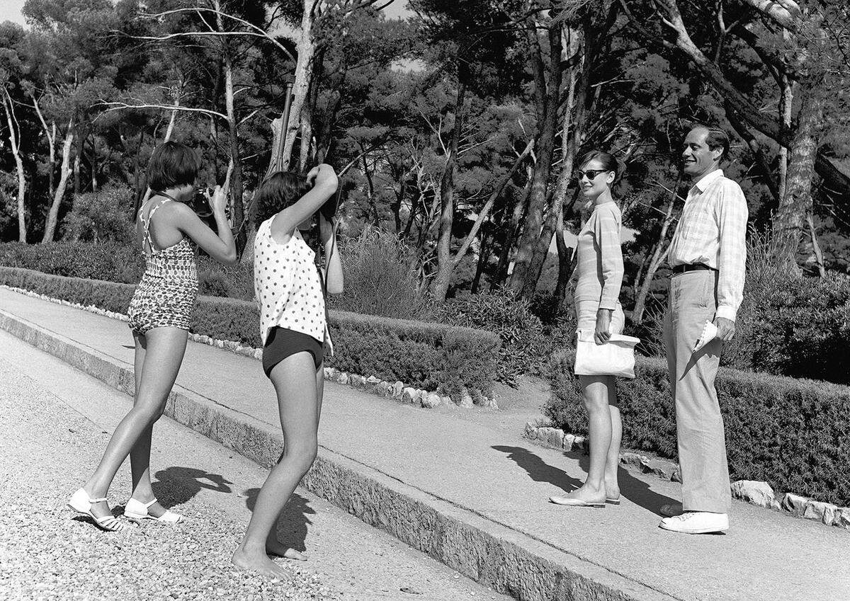 Die Glamourwelt der französischen Riviera in den 1950er-Jahren fing der irische Fotograf Edward Quinn mit feiner Ironie und Scharfsinn ein.