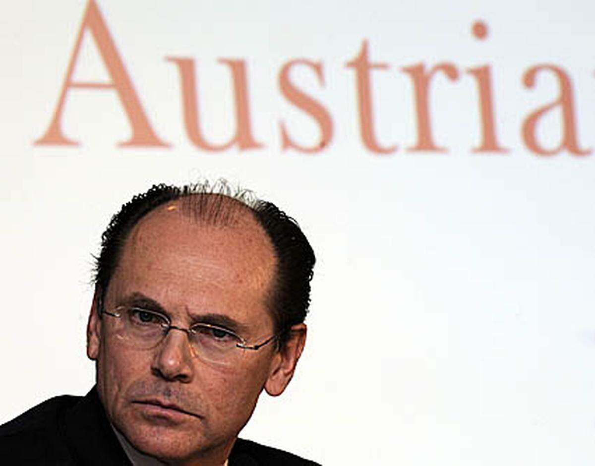 Vorstand Peter Malanik nimmt zu der umstrittenen Aussage von Ex-Chef Alfred Ötsch Stellung, dass die AUA saniert sei.