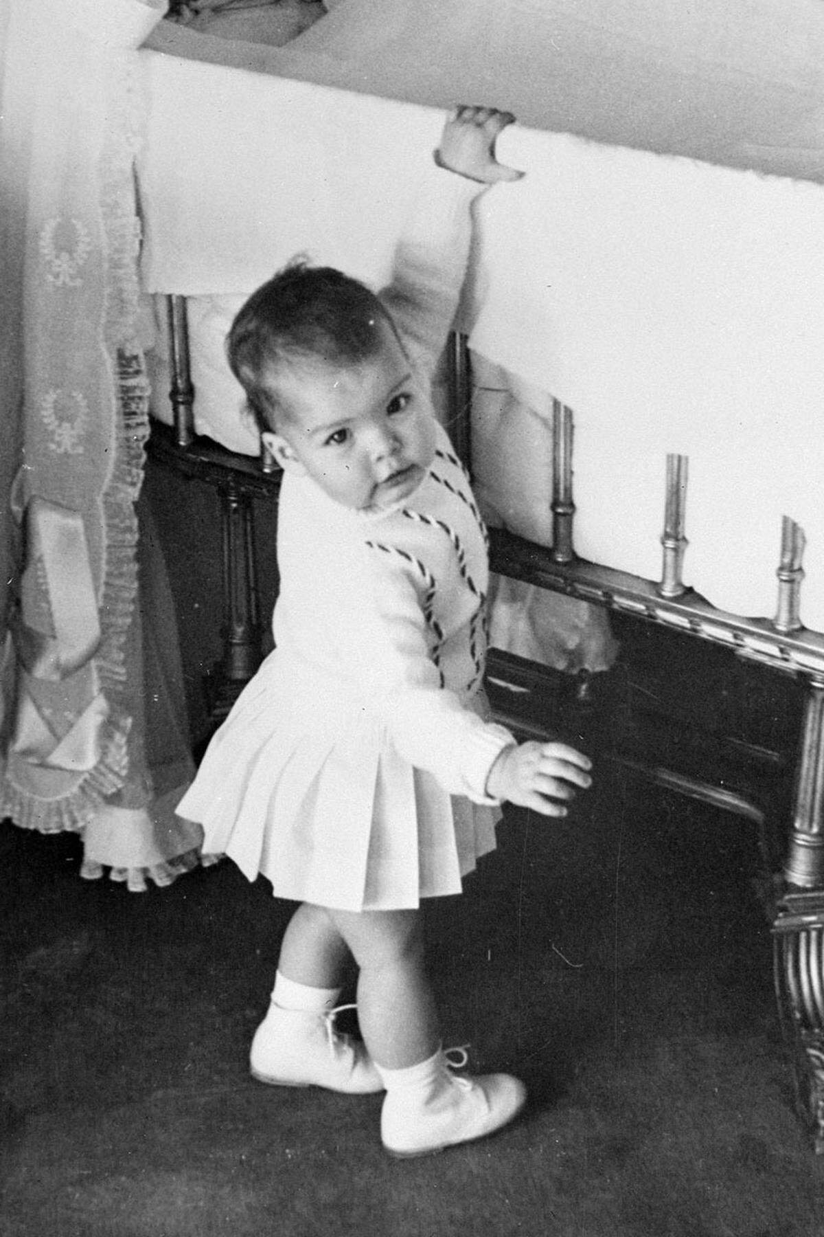 Im Jahr 1957 verkündete das Paar die Geburt seines ersten Kindes, Prinzessin Caroline (Im Bild). Ein Jahr später kam Albert zur Welt, Monacos heutiger Regent, und 1965 Prinzessin Stephanie.