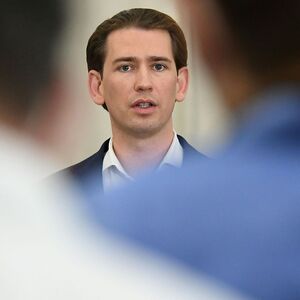 Sebastian Kurz (am Bild im U-Ausschuss im Vorjahr) wird von der Justiz als Beschuldigter vernommen. 