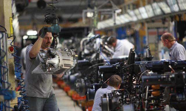 Gewerkschaft droht Magna