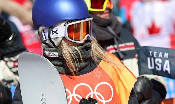 Die Enttäuschung über den Slopestyle-Bewerb, bei dem sie vom Wind verweht worden war, war damit vergessen.