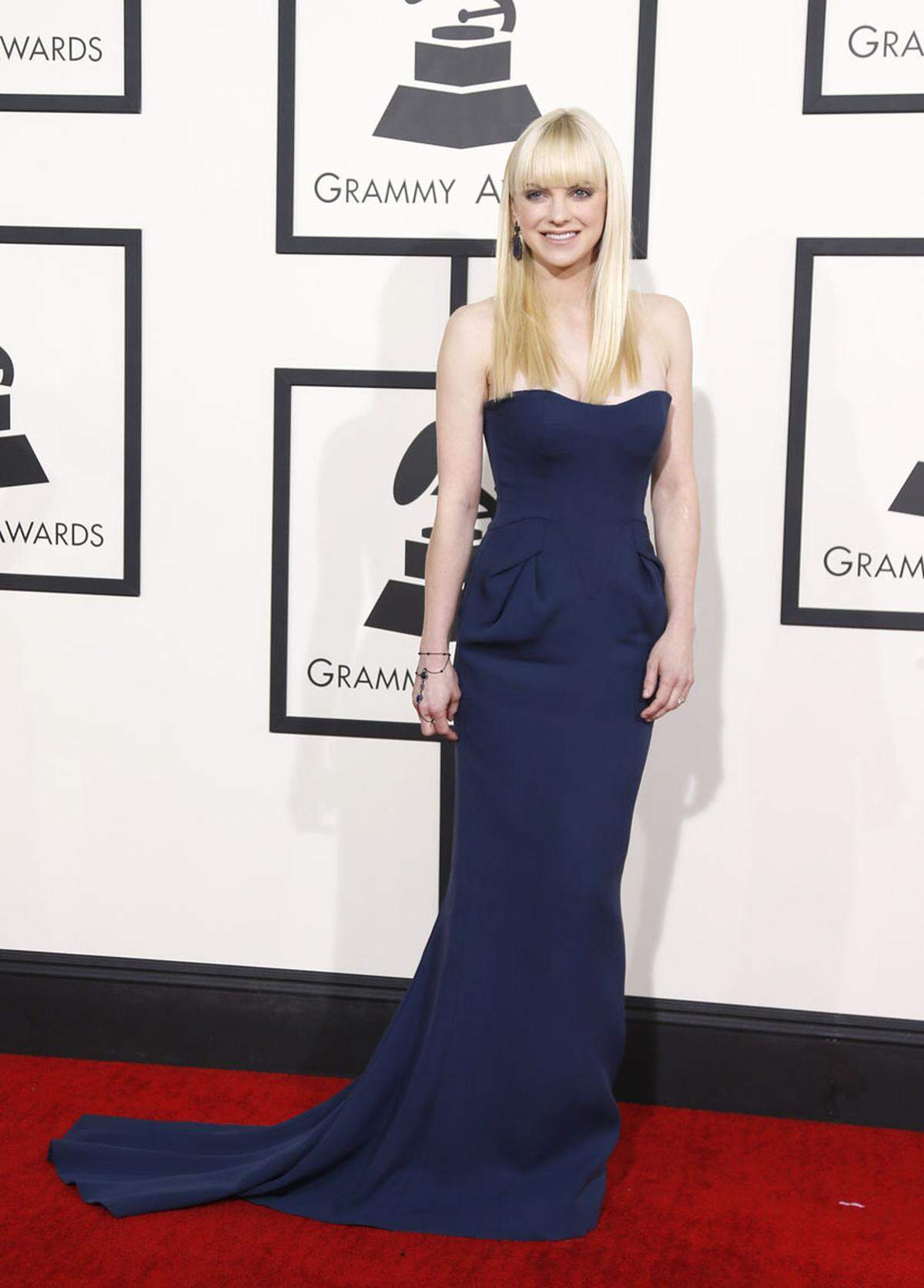 Anna Faris in Fitriani.