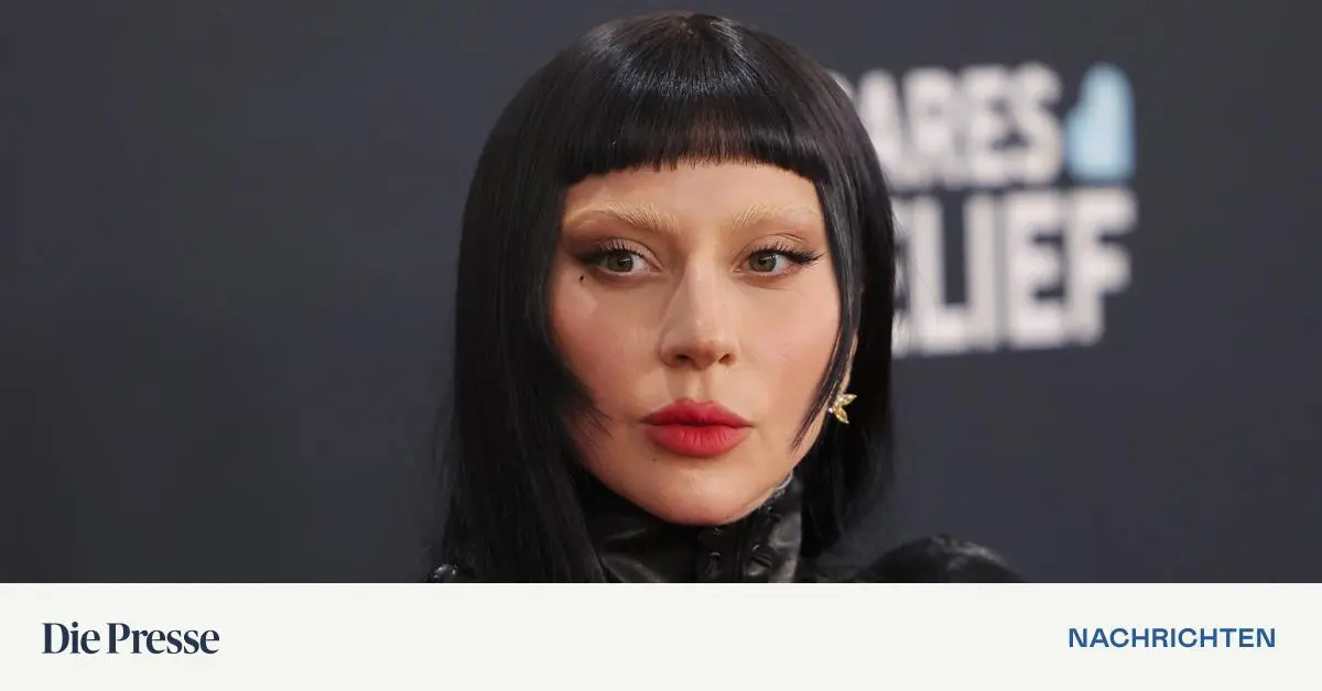 Lady-Gaga-am-Set-von-Der-Teufel-tr-gt-Prada-2-in-Mailand