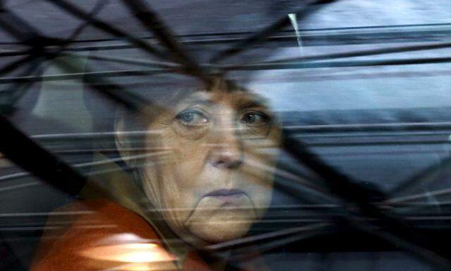 Angela Merkel, Episode IV. Ungeachtet schwerer Ansehensverluste wegen der Flüchtlingskrise will sie im nächsten Jahr noch einmal antreten, um deutsche Kanzlerin zu werden. 