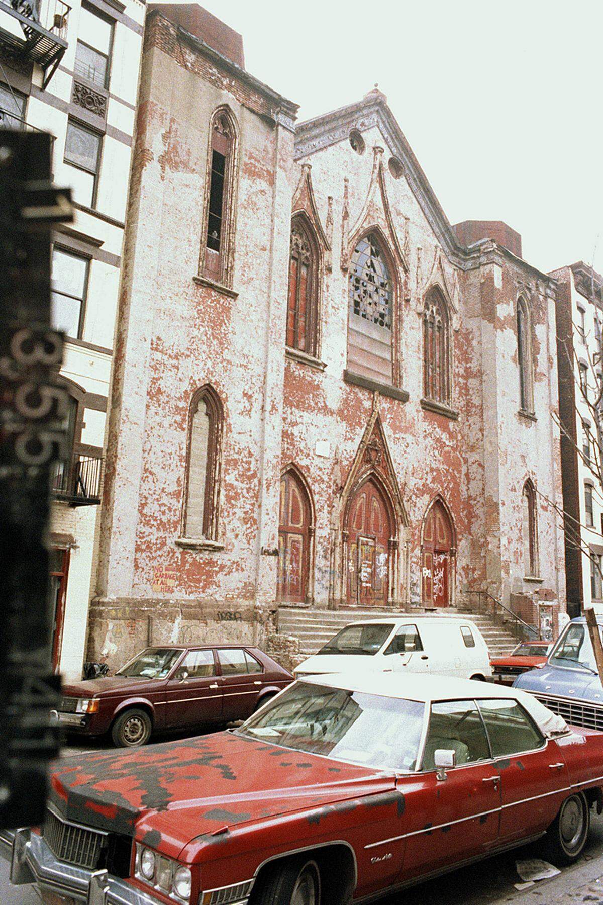 Einige Hausbesitzer nutzen das Archiv bereits bisher, um ihre Gebäude originalgetreu restuarieren zu können. New York in den 80er-Jahren. Das Foto zeigt ein Gebäude in der 172 Norfolk Street, das nun die Angel Orensanz Foundation beherbergt.