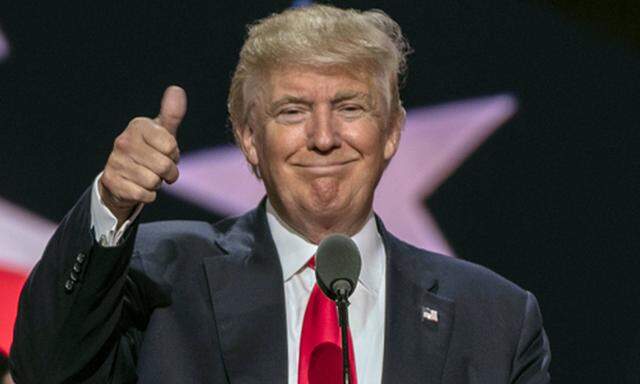 July 21 2016 Cleveland Ohio U S DONALD TRUMP gives a thumbs up during the sound checks this m