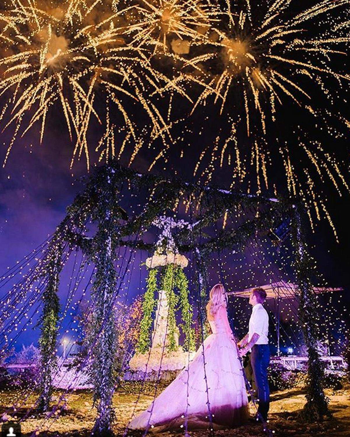 Was ist sonst noch ein Muss bei einer opulenten Hochzeit? Das obligatorische Feuerwerk.