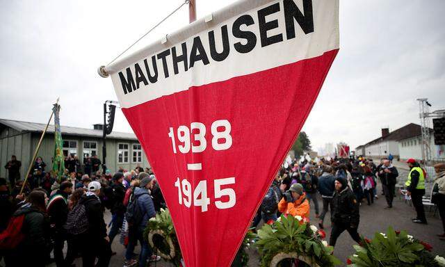 Ein Bild von den Befreiungsfeierlichkeiten in der KZ-Gedenkstätte Mauthausen am 5. Mai 2019.