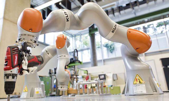 Auf die zunehmende Automatisierung reagiert die FH OÖ etwa mit „Robotic Systems Engineering“ am Campus Wels.