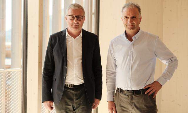 Stefan (l.) und Hannes Theurl teilen sich die Geschäftsführung der Brüder Theurl GmbH aus Osttirol.